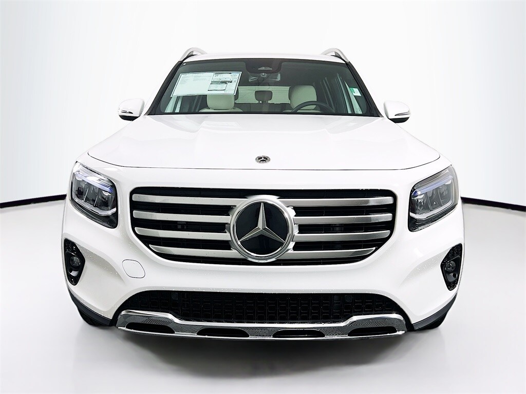 2025 Mercedes Benz GLB 250 4MATIC photo 2