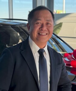 Staff member Danh Do from ID_a840e280a398