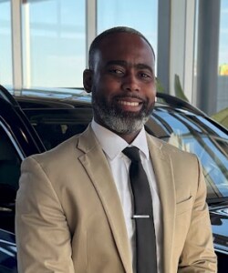 Staff member Kofi Adadey from ID_a840e280a398