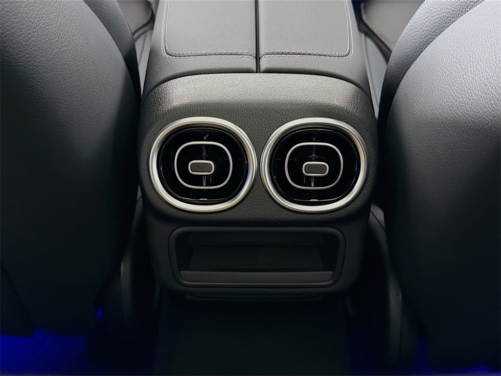 2026 Mercedes-Benz GLC 27