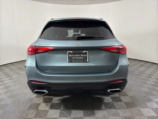 2025 Mercedes Benz GLC 300 4MATIC photo 4