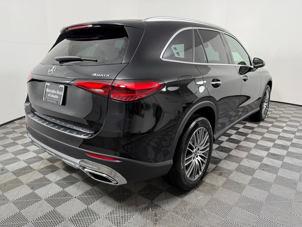 2025 Mercedes Benz GLC 300 4MATIC photo 2