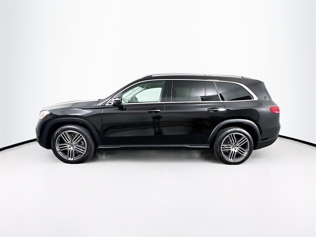 2025 Mercedes Benz GLS 450 4MATIC photo 4