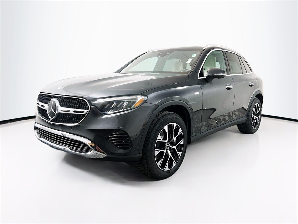 2025 Mercedes Benz GLC 350e 4MATIC photo 3