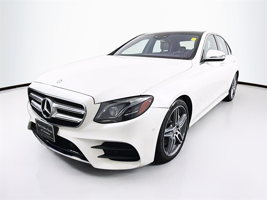 2017 Mercedes Benz E 300 4MATIC photo 3