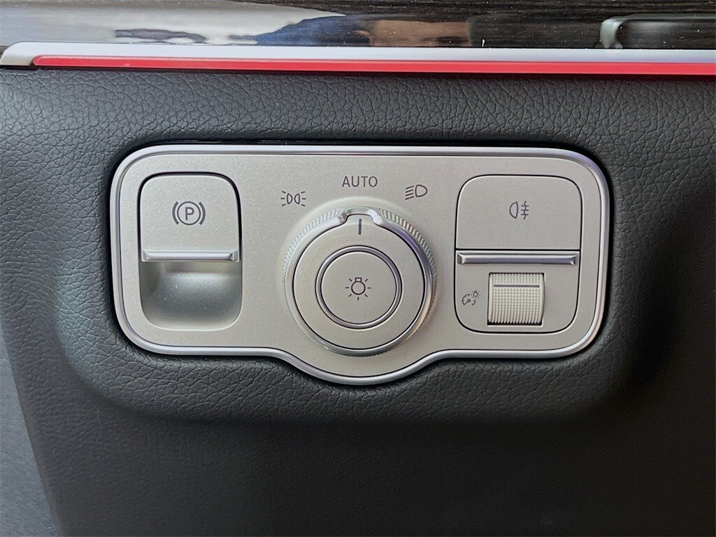 2025 Mercedes-Benz GLE GLE450E - Photo 11