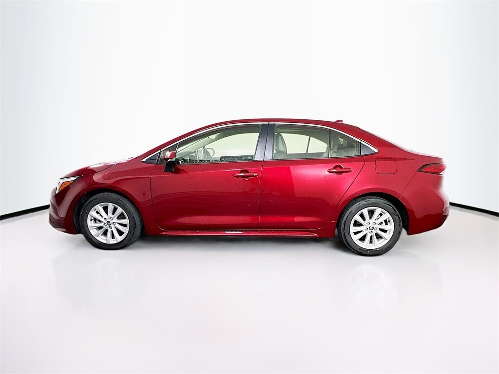 2024 Toyota Corolla Hybrid XLE photo 3