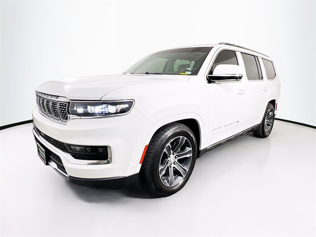 2022 Jeep Grand Wagoneer I photo 3