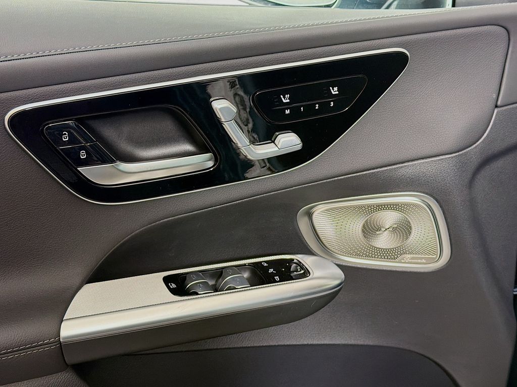 2026 Mercedes-Benz GLC 20