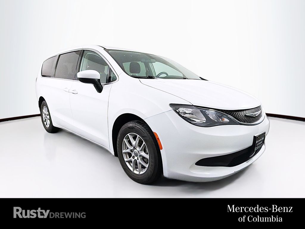 2021 Chrysler Voyager LX