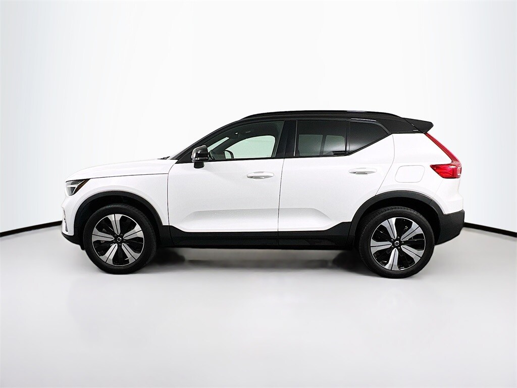 2023 Volvo XC40 Recharge Twin Core photo 4