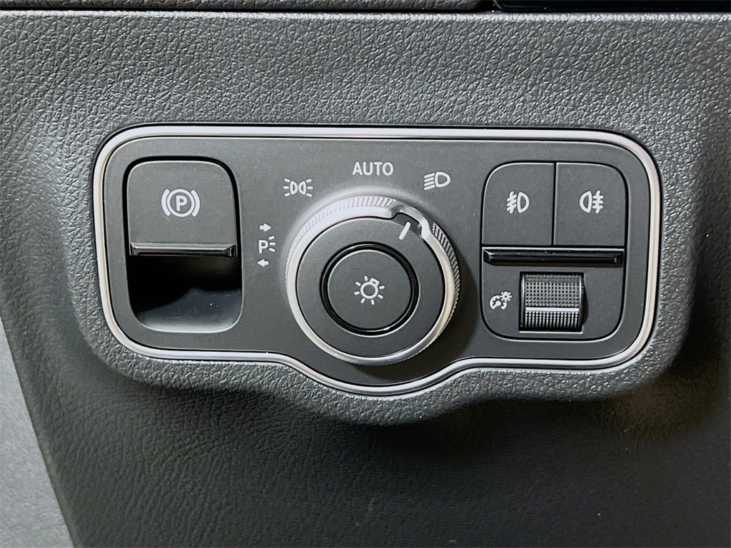 2025 Mercedes-Benz GLA GLA250 - Photo 10