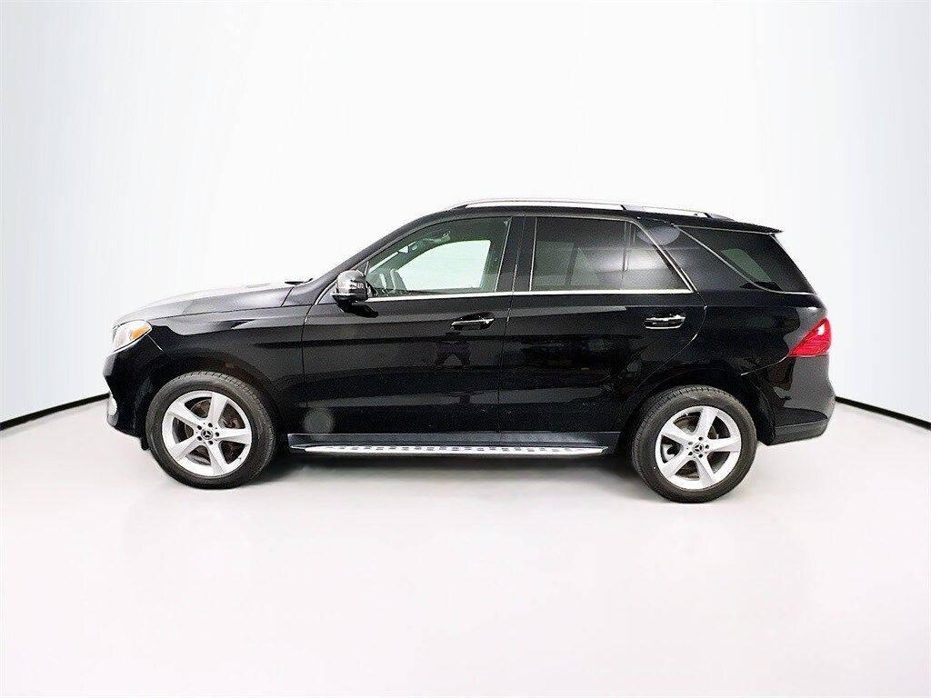 2017 Mercedes Benz GLE 350 4MATIC photo 4