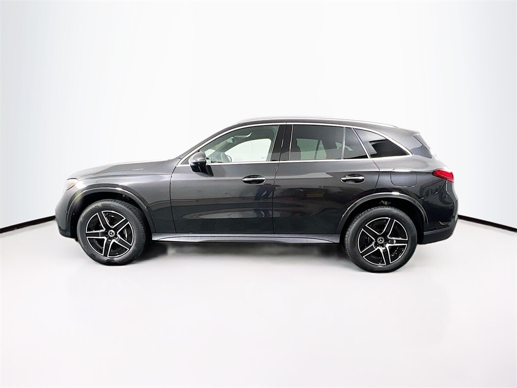 2026 Mercedes Benz GLC 350e 4MATIC photo 4