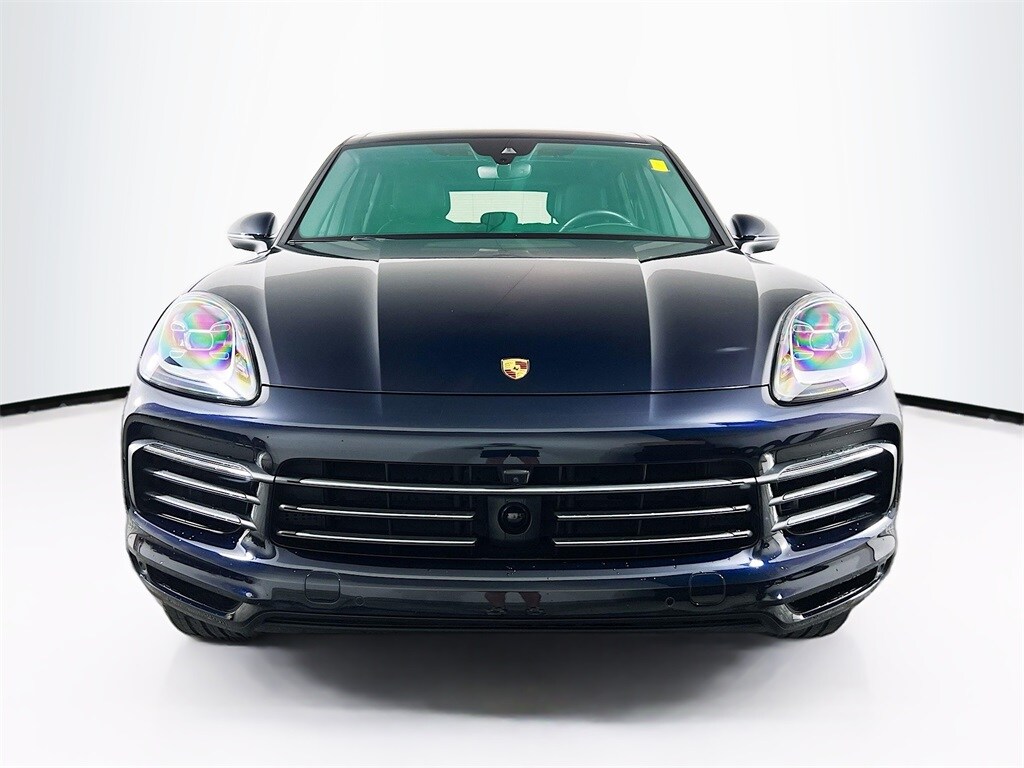 2021 Porsche Cayenne S photo 2