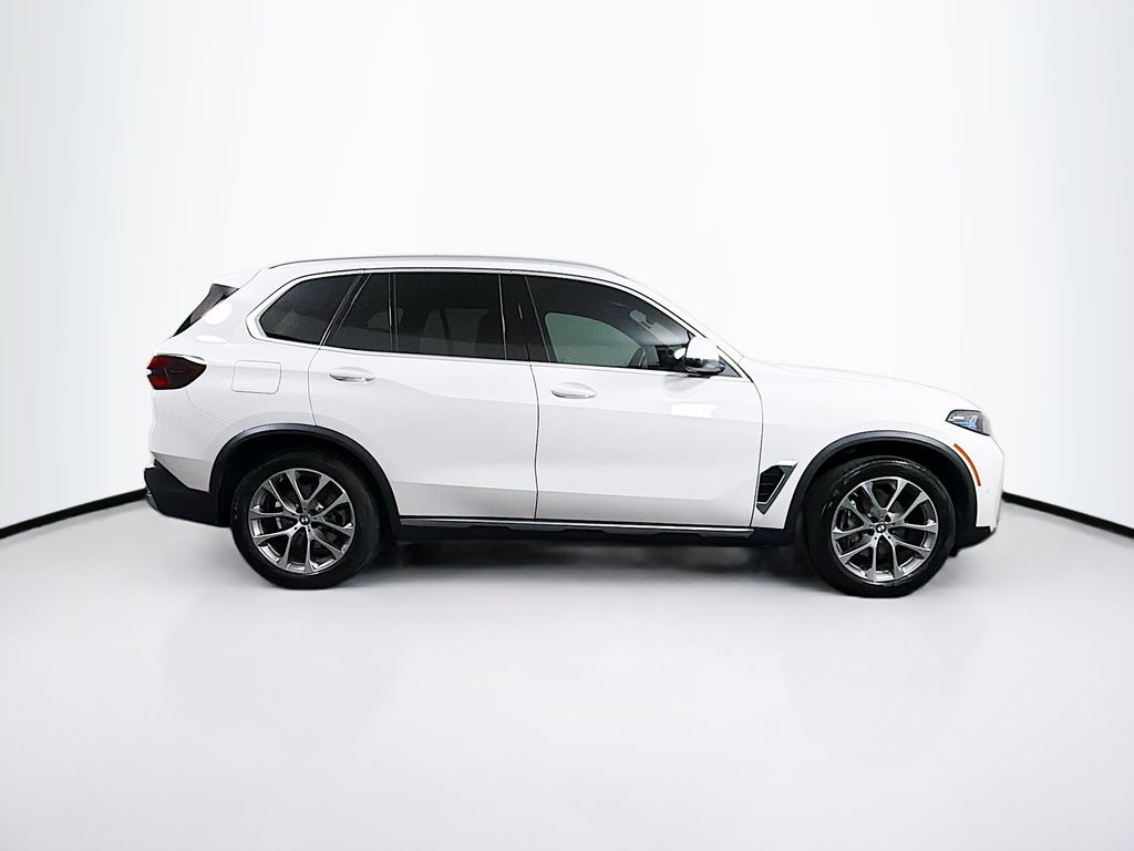 2025 BMW X5 8