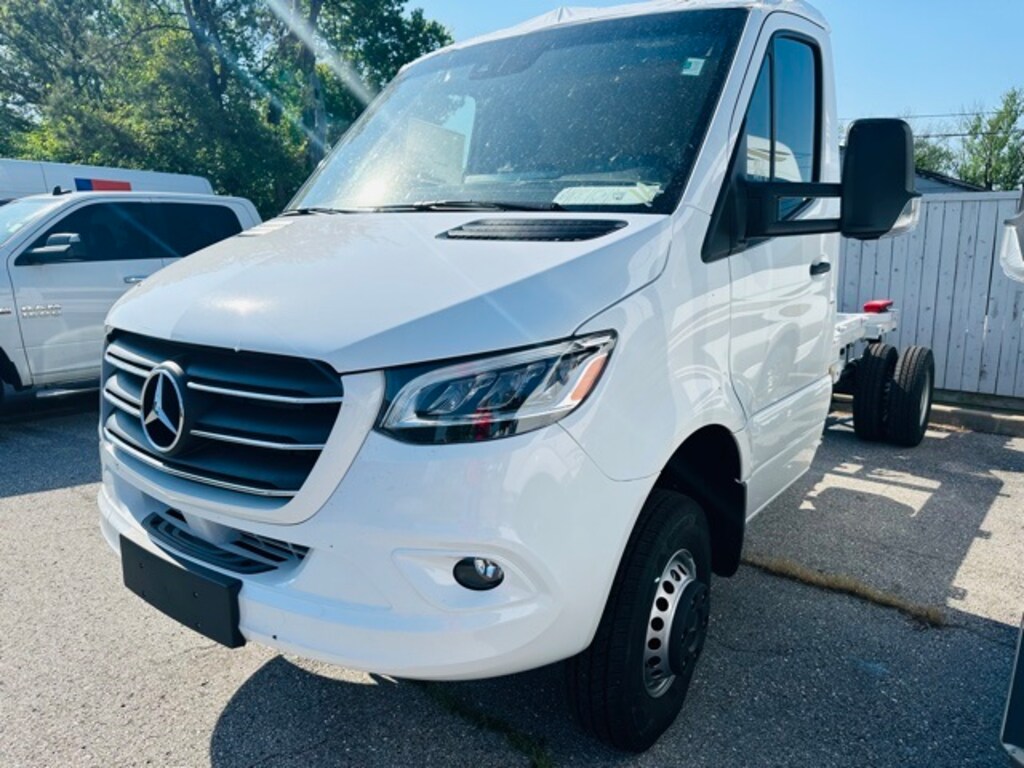 Used 2023 Mercedes-Benz Sprinter 3500XD Chassis Cab Chassis 170 WB Truck 170" WB 4WD