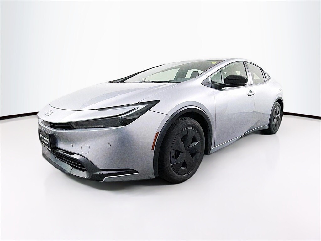 Used 2024 Toyota Prius LE Hatchback