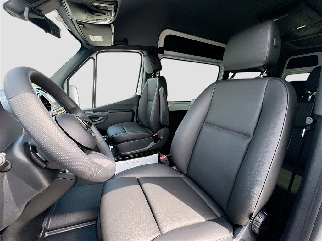 2025 Mercedes-Benz Sprinter Passenger Van Base - Photo 10