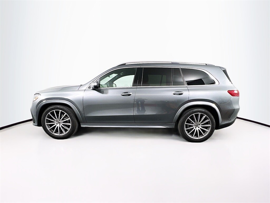 2025 Mercedes Benz GLS 450 4MATIC photo 4