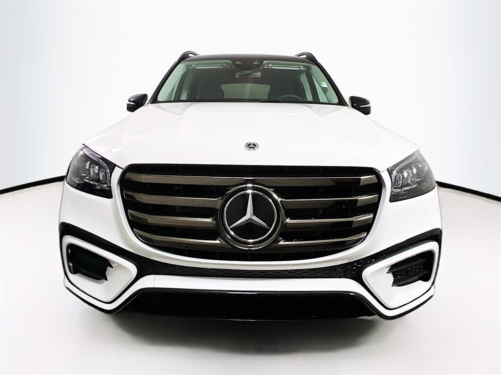 2025 Mercedes Benz GLS 450 4MATIC photo 2