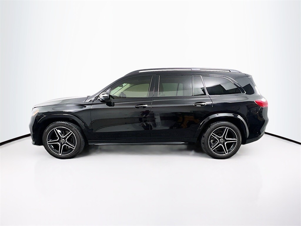 2024 Mercedes Benz GLS 450 4MATIC photo 2