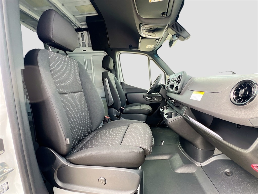 2025 Mercedes-Benz Sprinter Cargo Van Base - Photo 17