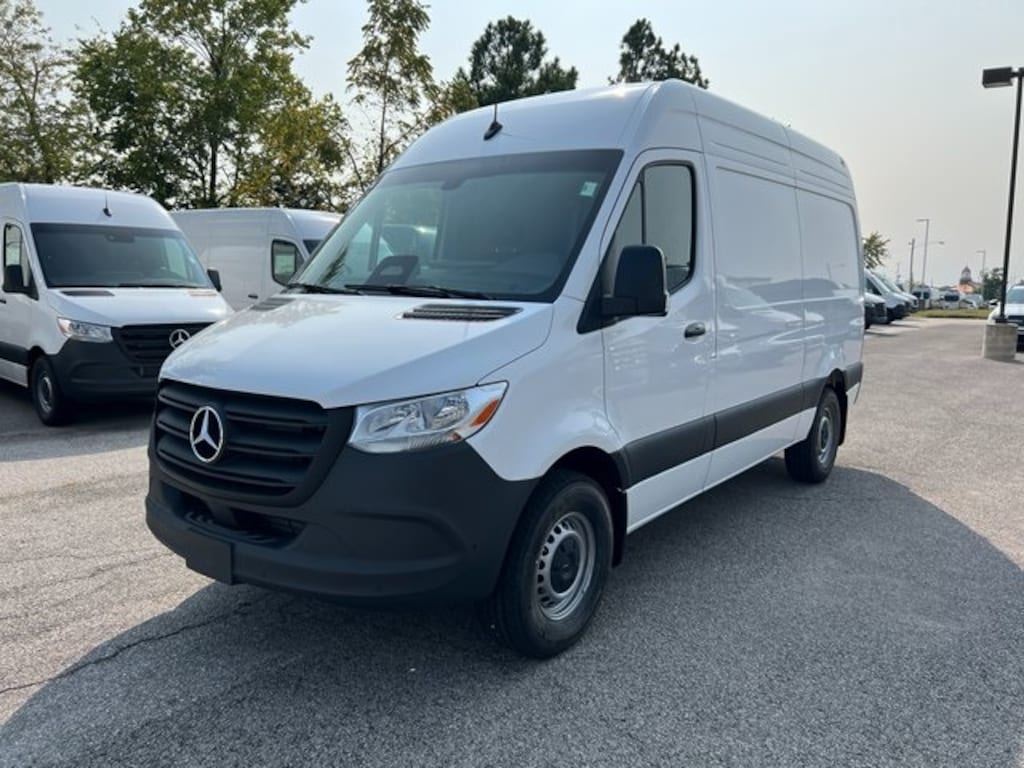 New 2025 Mercedes-Benz Sprinter 2500 Standard Roof 4-Cyl Diesel Van Cargo Van