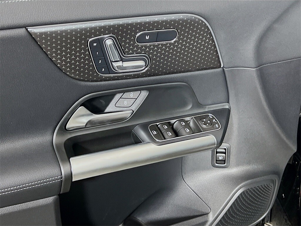 2025 Mercedes-Benz GLA GLA250 - Photo 18