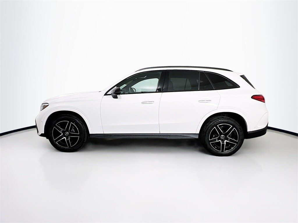 2025 Mercedes Benz GLC 300 4MATIC photo 4