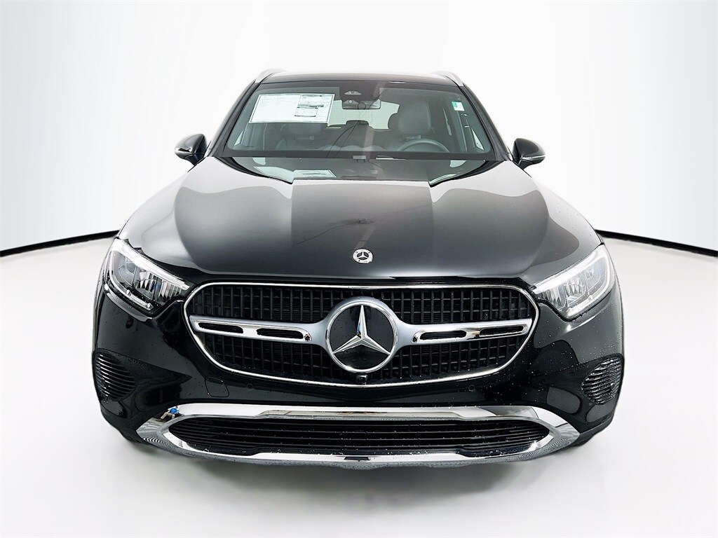 2025 Mercedes Benz GLC 300 4MATIC photo 2