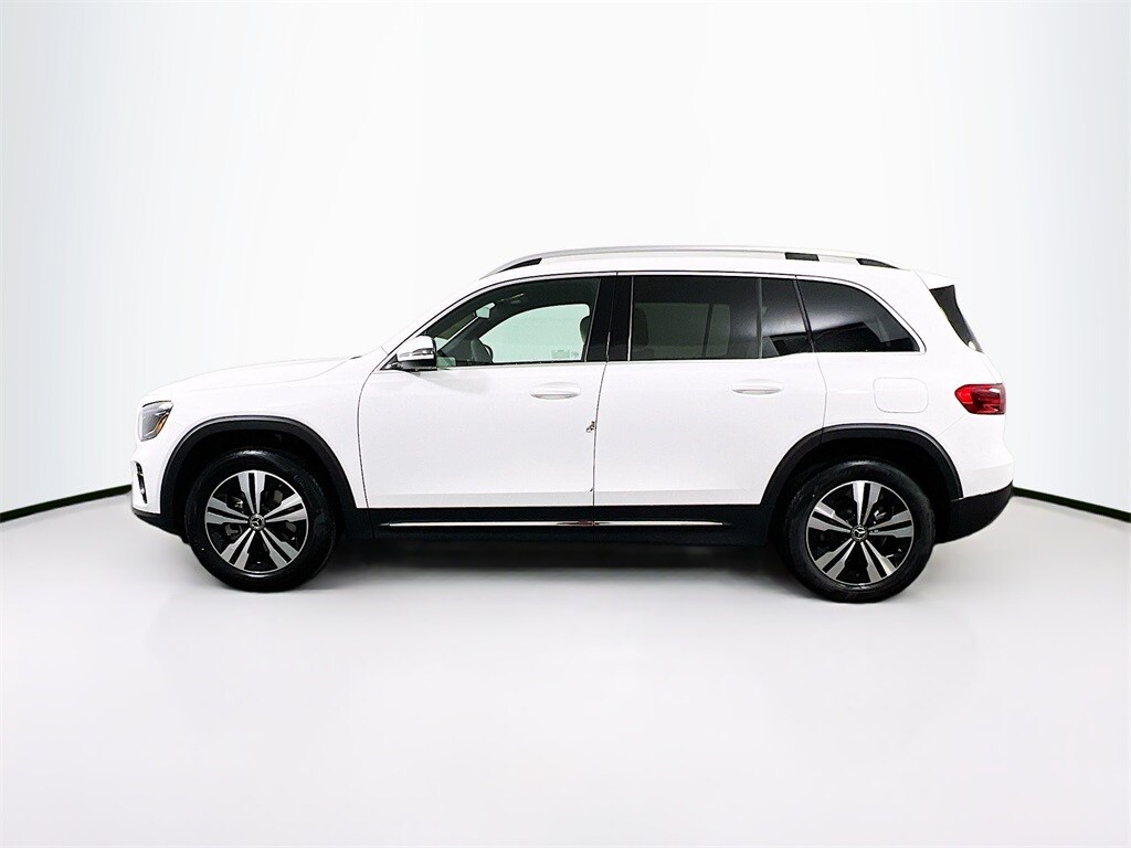 2025 Mercedes Benz GLB 250 4MATIC photo 4