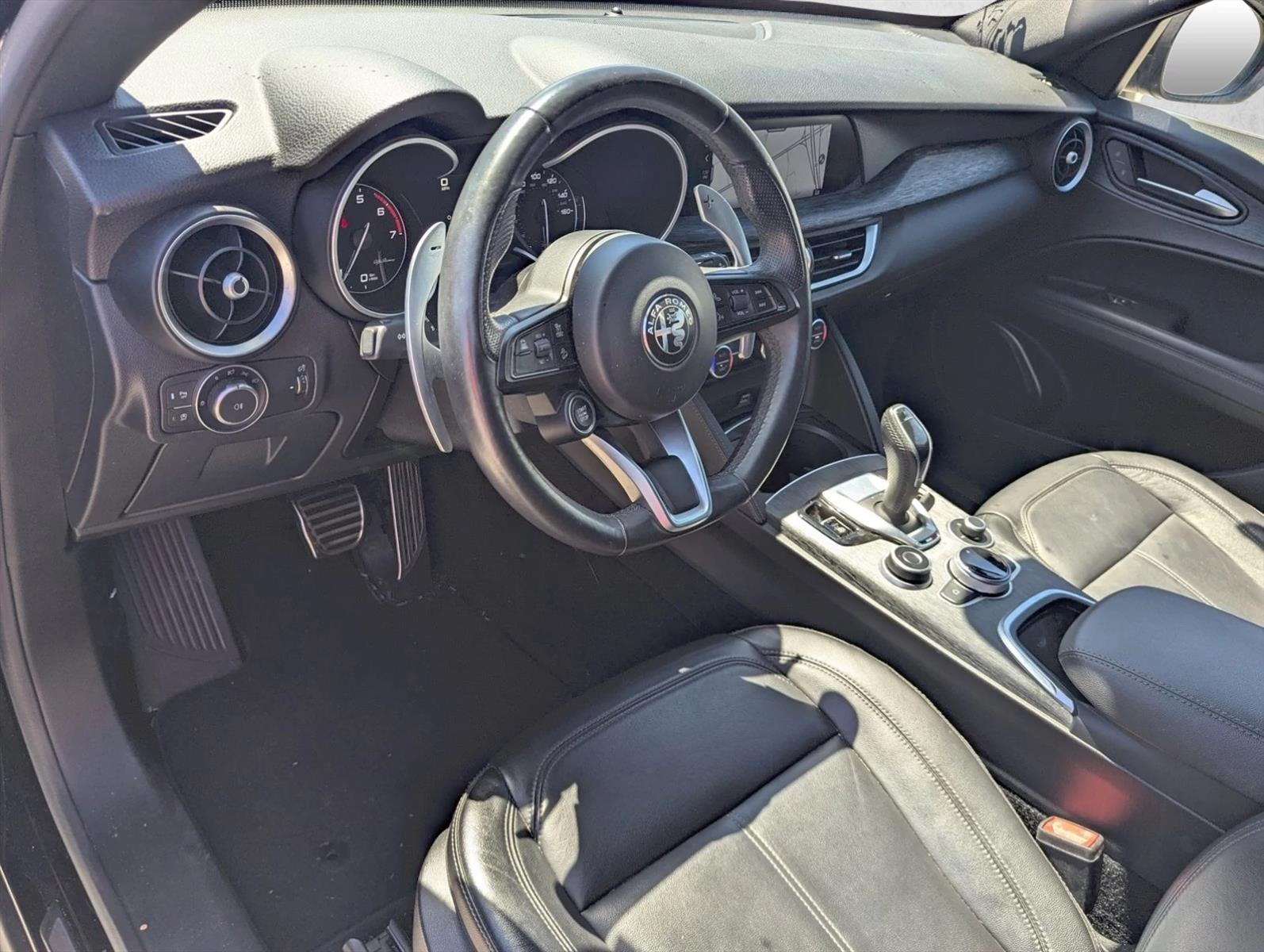 2022 Alfa Romeo Stelvio Sprint photo 3