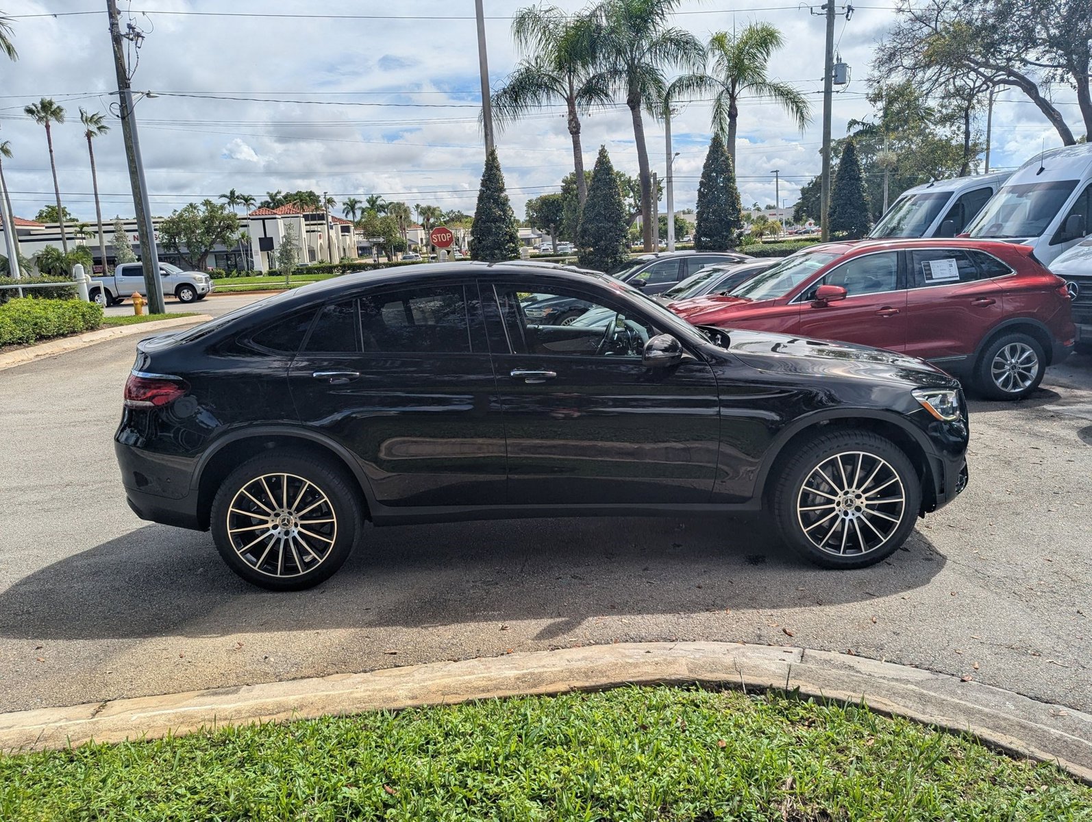 2022 Mercedes Benz GLC 4MATIC Coupe photo 4