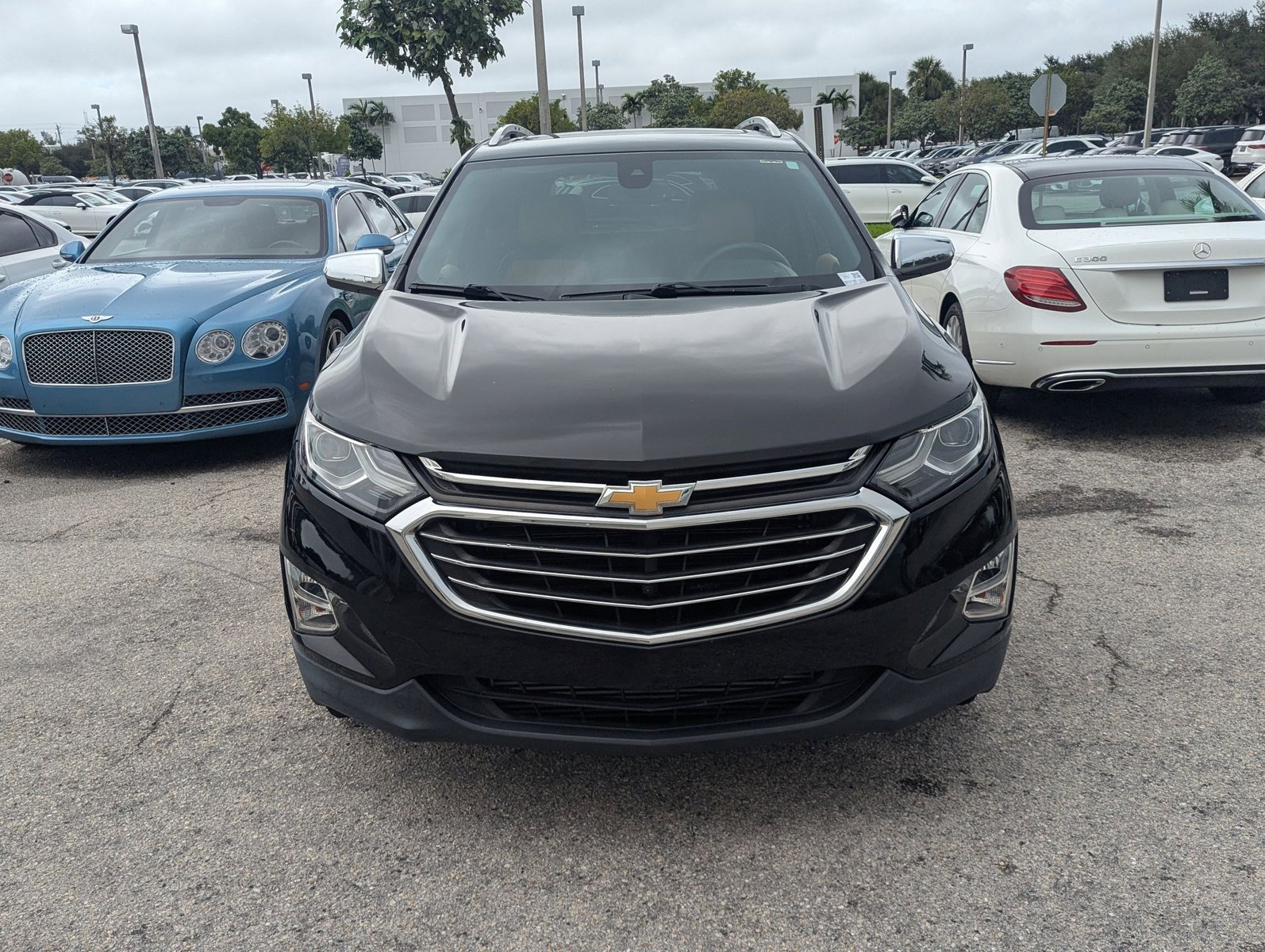 2018 Chevrolet Equinox Premier photo 2