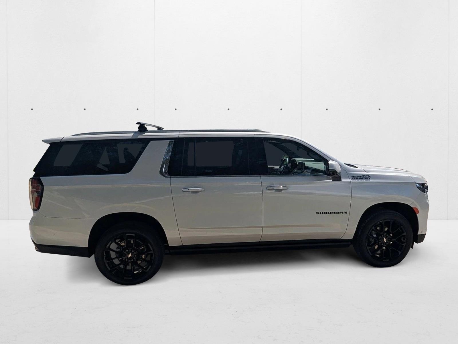 2024 Chevrolet Suburban High Country photo 4