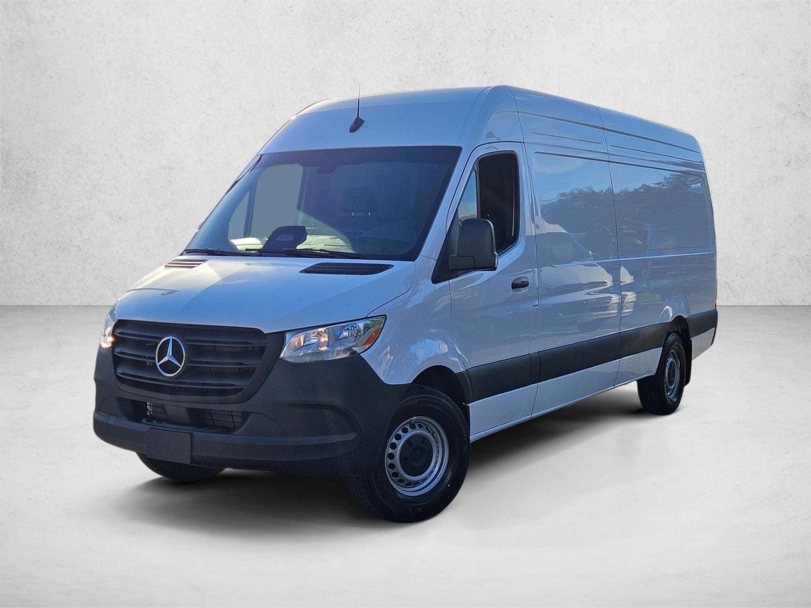 2026 Mercedes-Benz Sprinter 2500 170 WB High Roof's photo