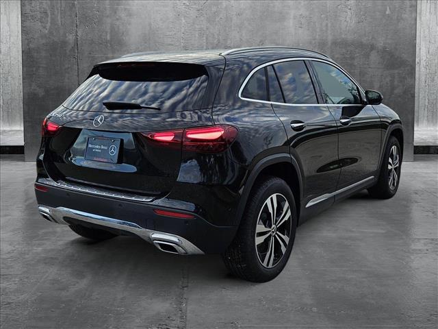 2025 Mercedes Benz GLA 250 photo 2