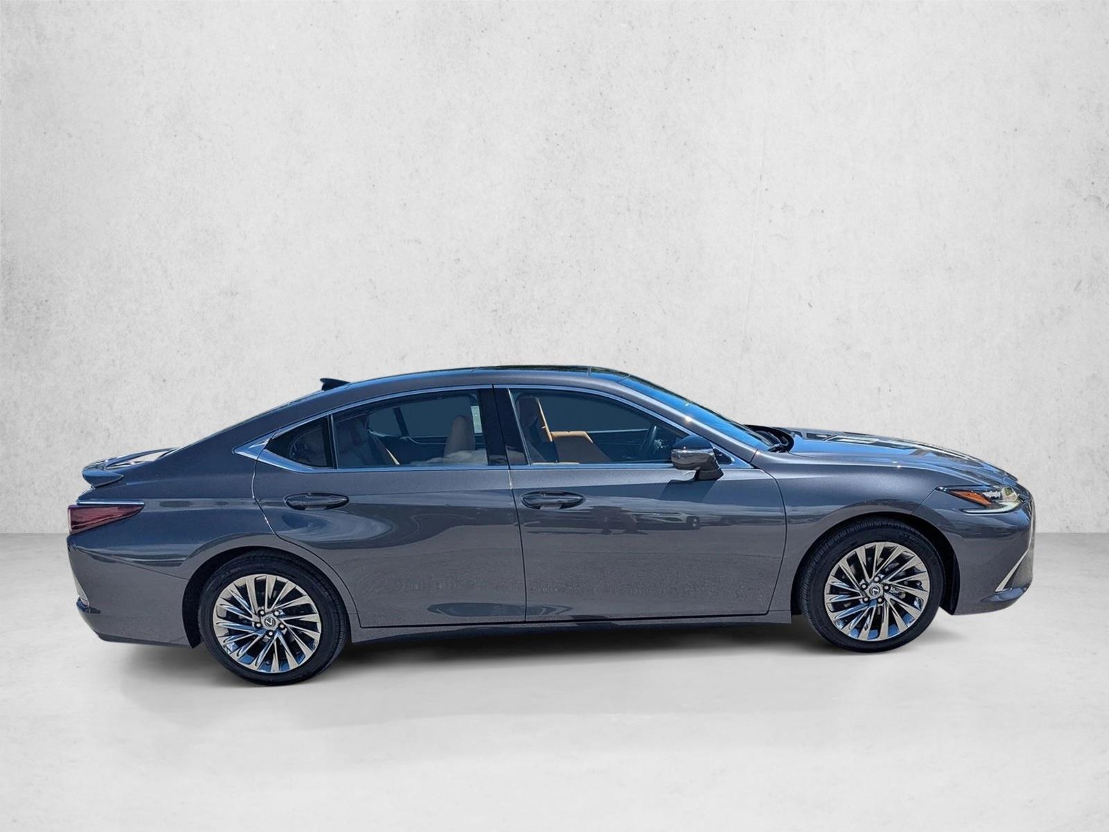 2024 Lexus ES 350 Ultra Luxury photo 4
