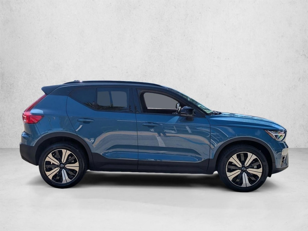 Used 2023 Volvo XC40 Recharge Pure Electric Plus SUV