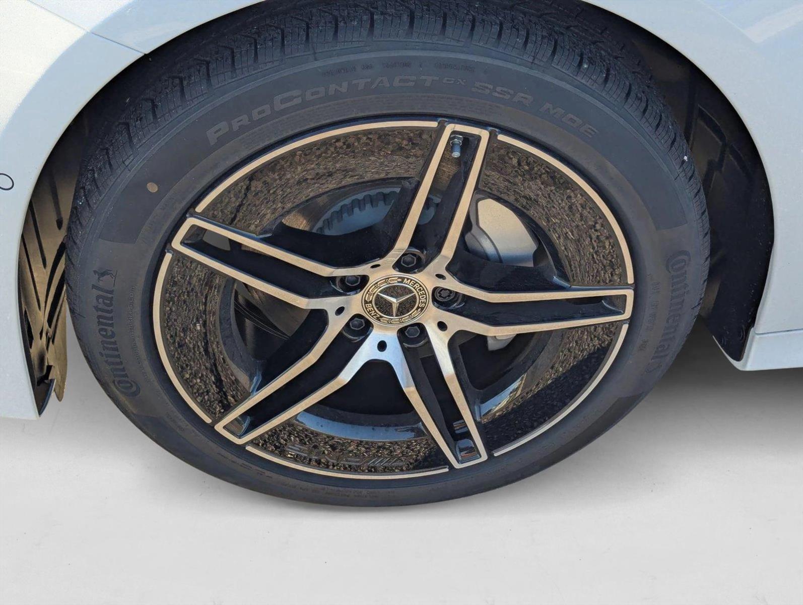 2025 Mercedes-Benz E-Class E350 - Photo 9