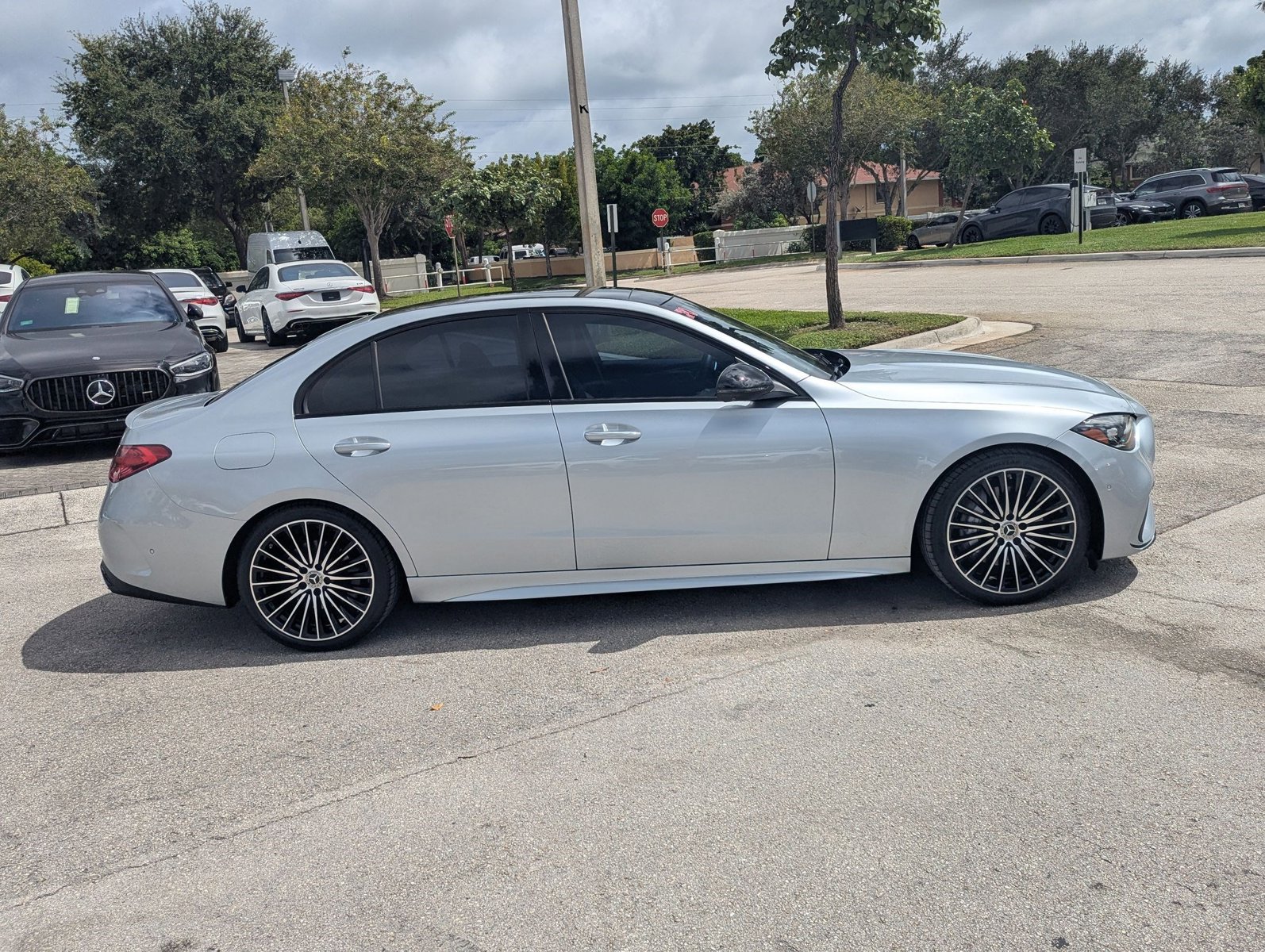 2022 Mercedes Benz C 300 Sedan photo 4
