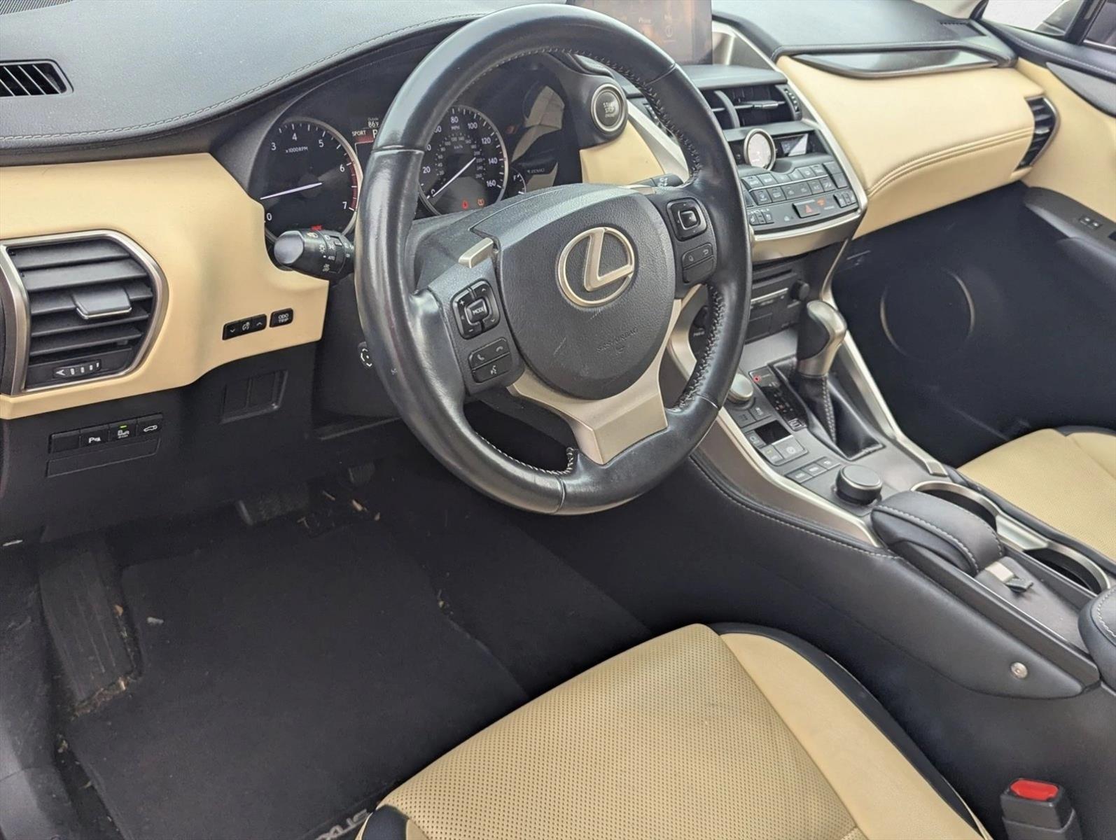 2015 Lexus NX 200t Luxury photo 4