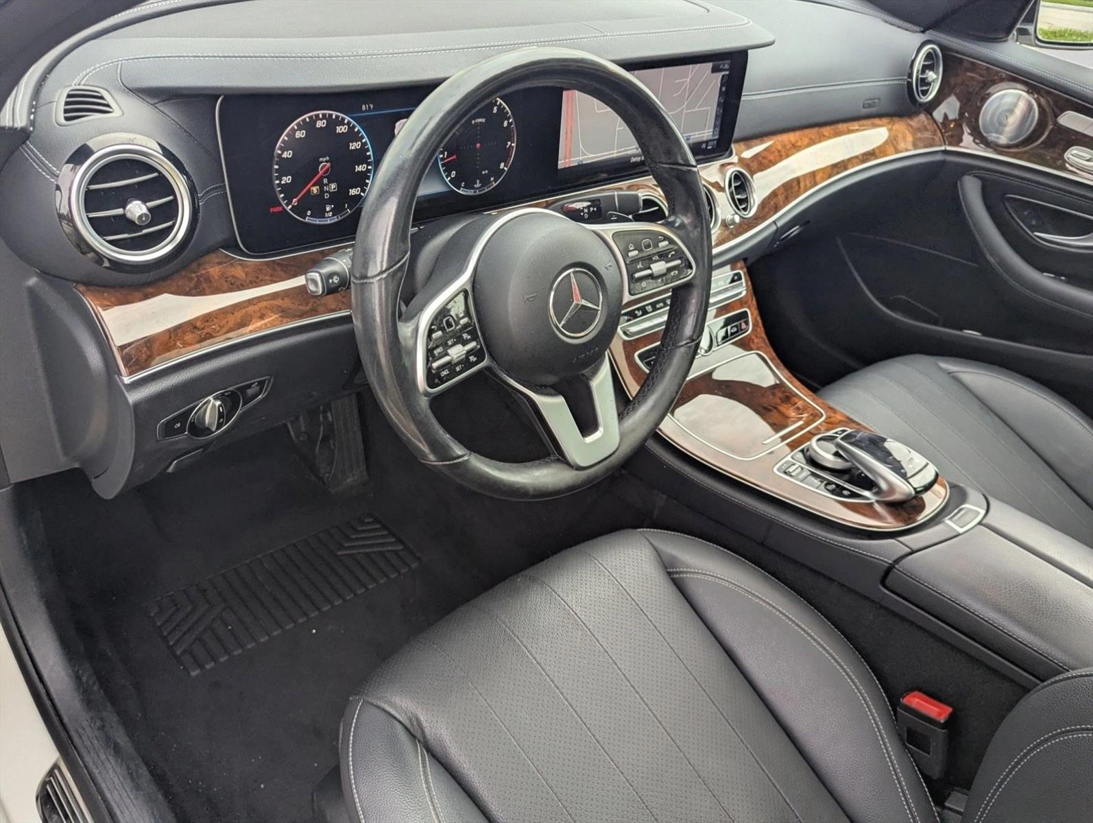 2020 Mercedes Benz E 350 4MATIC Sedan photo 3