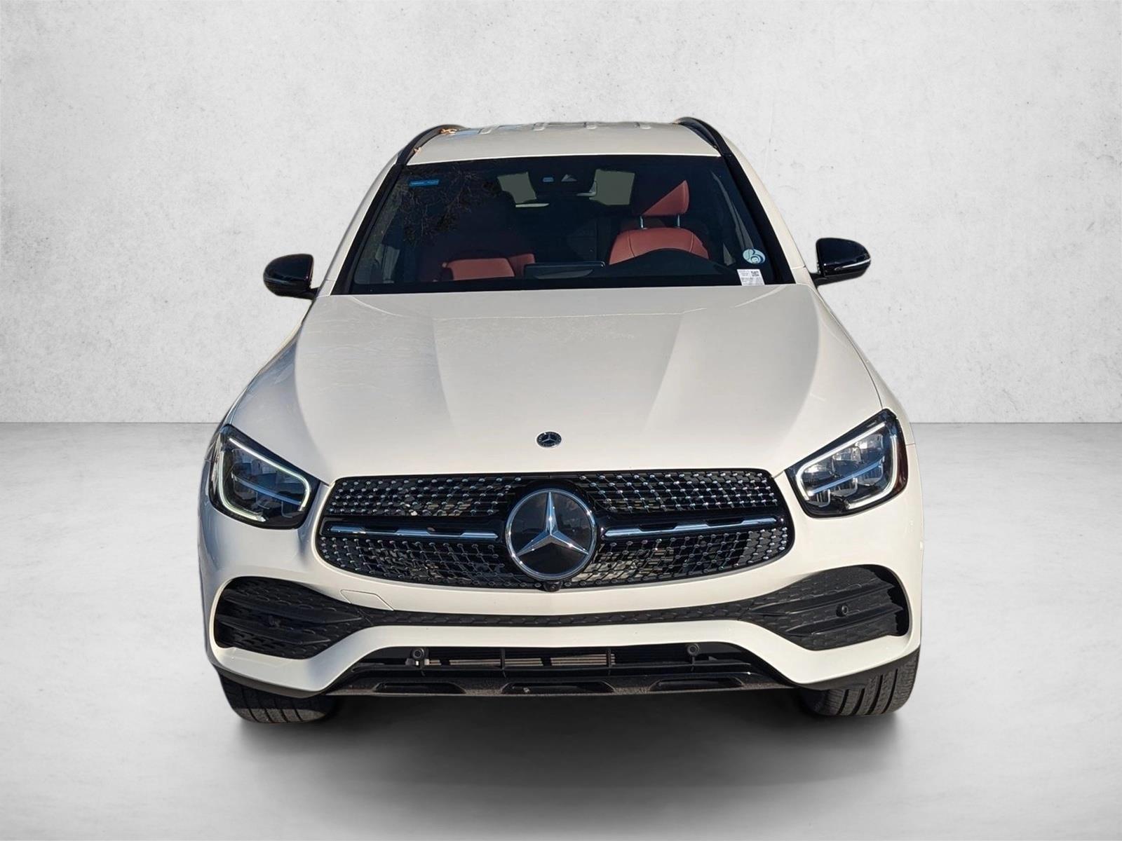 2022 Mercedes Benz GLC 300 photo 2