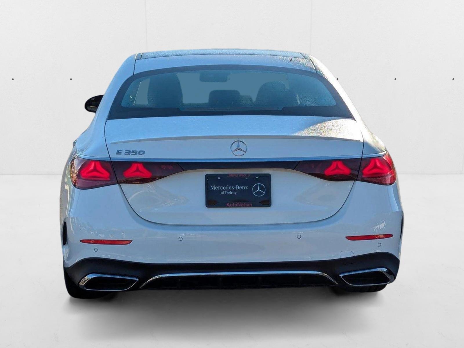 2025 Mercedes-Benz E-Class E350 - Photo 7