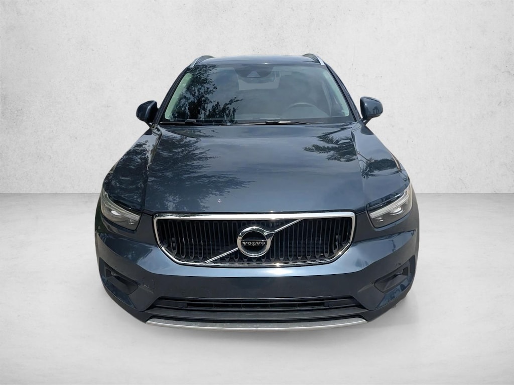 Used 2022 Volvo XC40 T5 AWD Momentum SUV