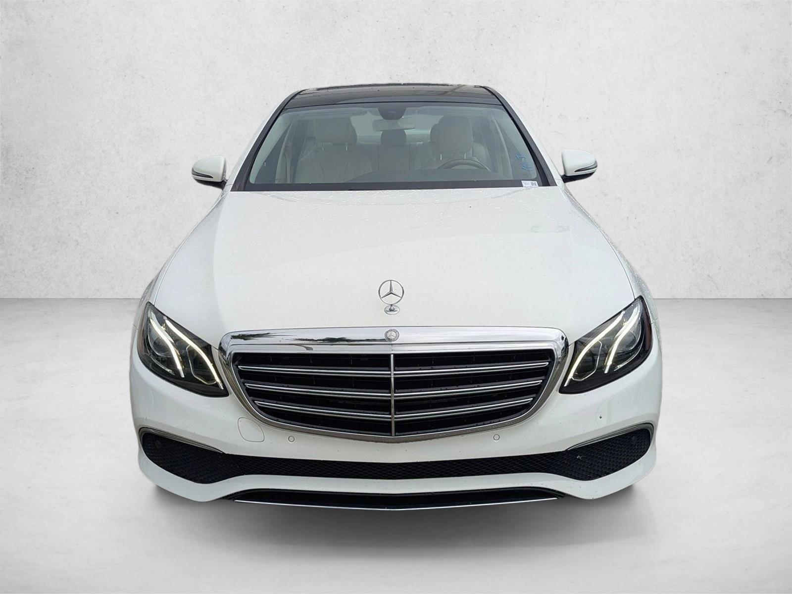 2017 Mercedes Benz E 300 Sedan photo 2