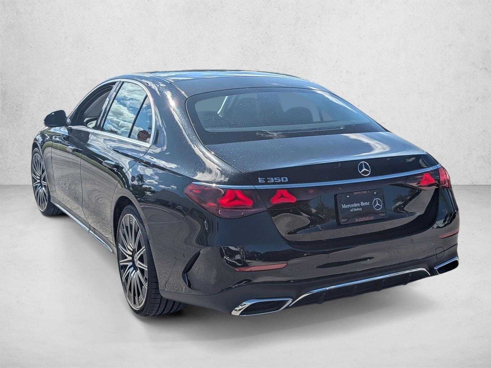 2026 Mercedes-Benz E-Class E350 - Photo 8