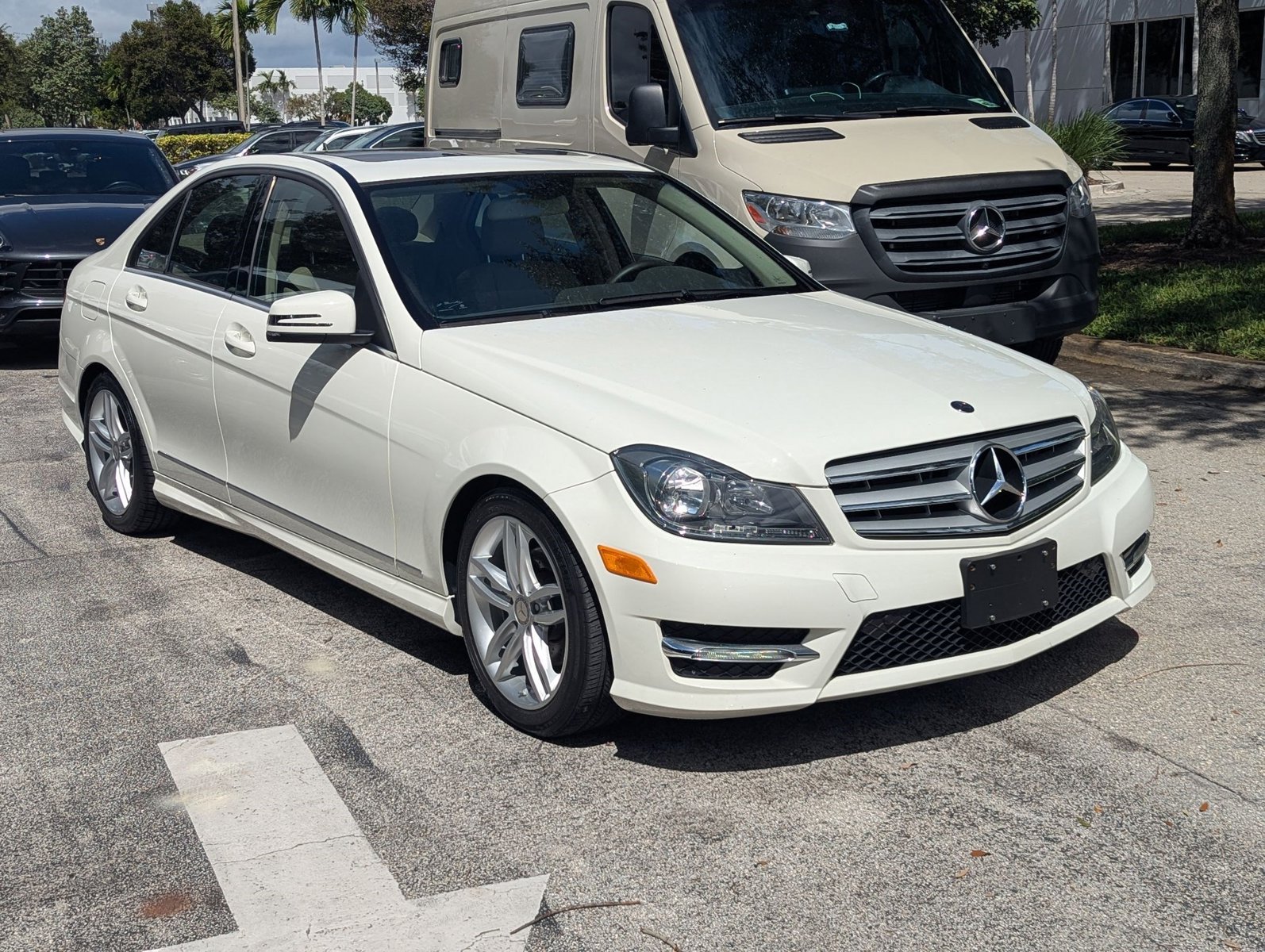 2012 Mercedes Benz C 300 4MATIC Sedan photo 2